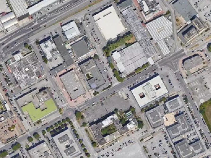 Immagine 2 di Posto auto in vendita  in Via della Croce Rossa a Padova