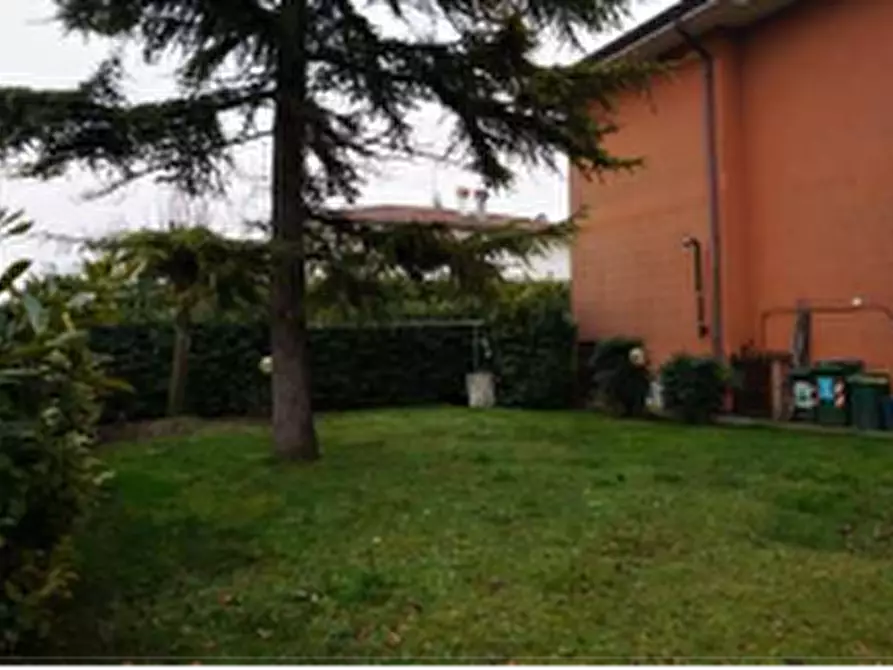 Immagine 7 di Appartamento in vendita  in Via Ungaretti a Curtatone