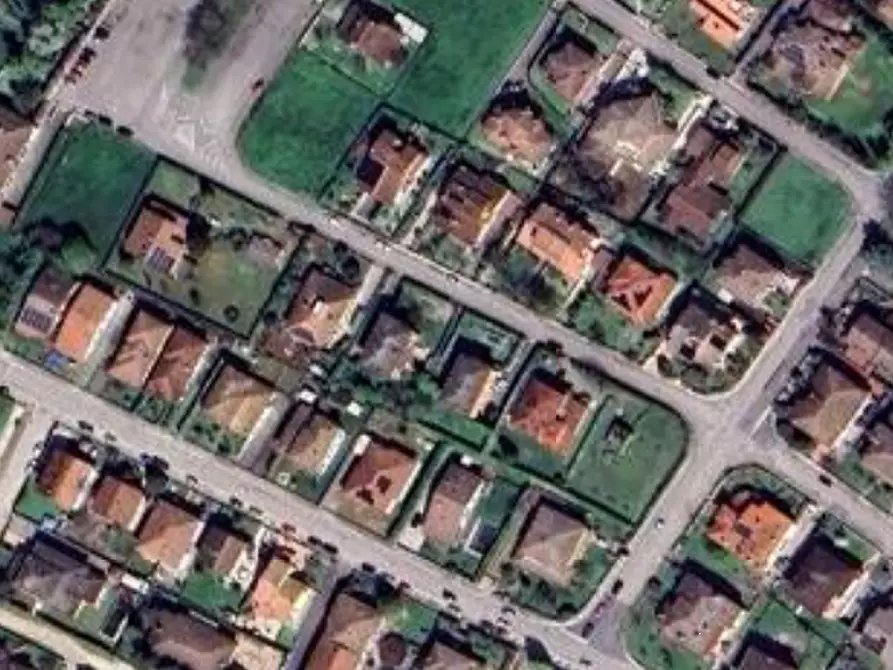 Immagine 13 di Appartamento in vendita  in Via Ungaretti a Curtatone