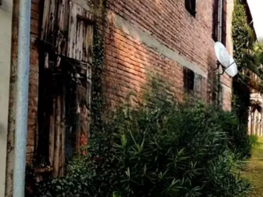 Immagine 3 di Magazzino in vendita  in Via XXVIII Aprile a Vescovana