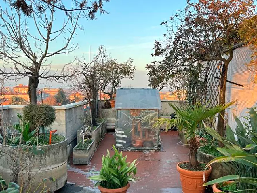 Immagine 10 di Appartamento in vendita  in Via Vittoria a Bologna