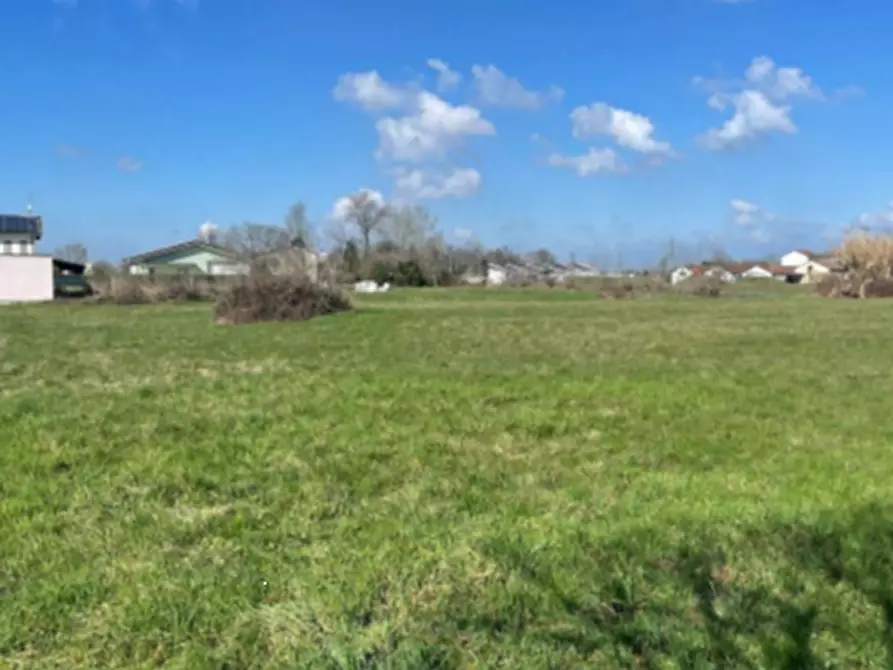 Immagine 1 di Terreno edificabile in vendita  in Via Don Astolfi a Bagnolo San Vito