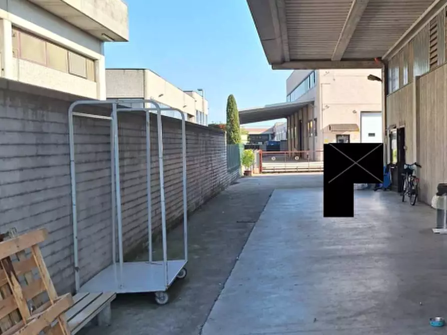 Immagine 5 di Laboratorio in vendita  in Via Romania a Castel Goffredo