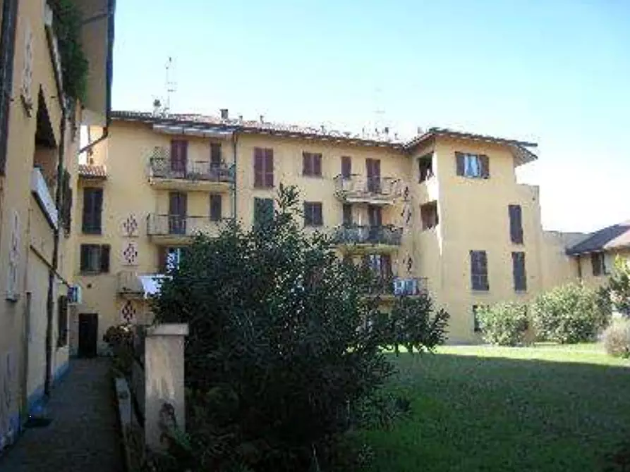 Immagine 2 di Appartamento in vendita  in Piazza F.lli Cervi a Lentate Sul Seveso