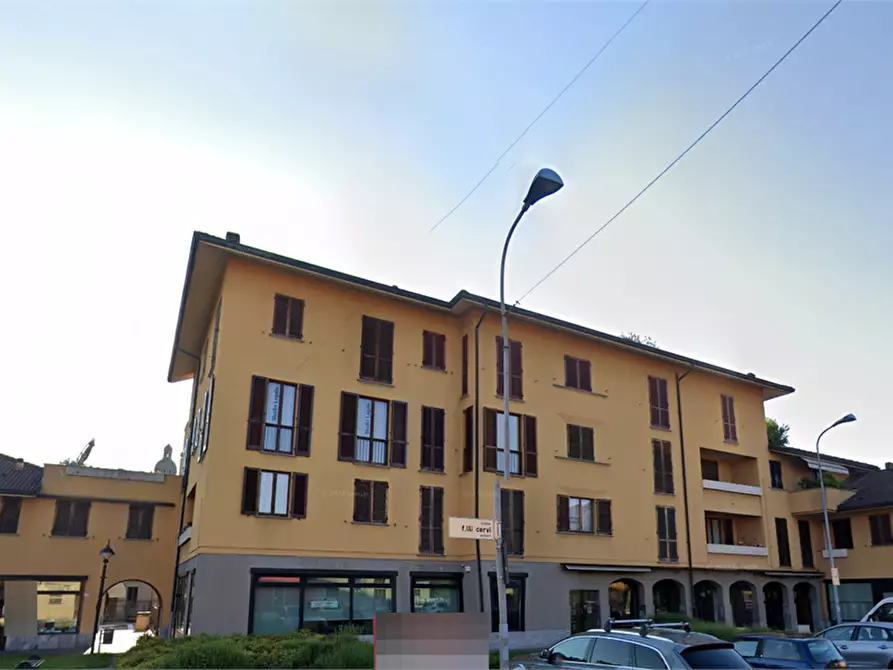Immagine 5 di Appartamento in vendita  in Piazza F.lli Cervi a Lentate Sul Seveso