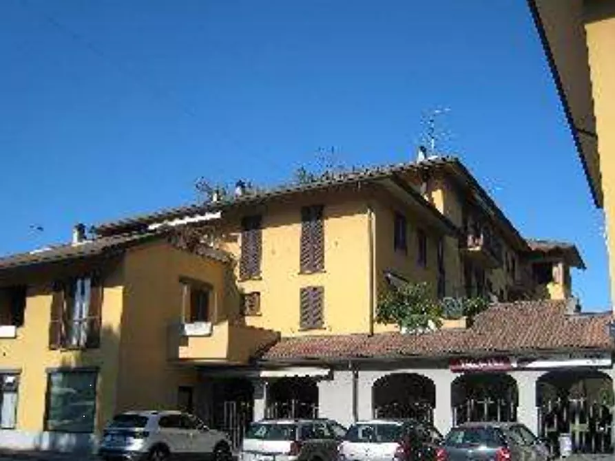 Immagine 10 di Appartamento in vendita  in Piazza F.lli Cervi a Lentate Sul Seveso