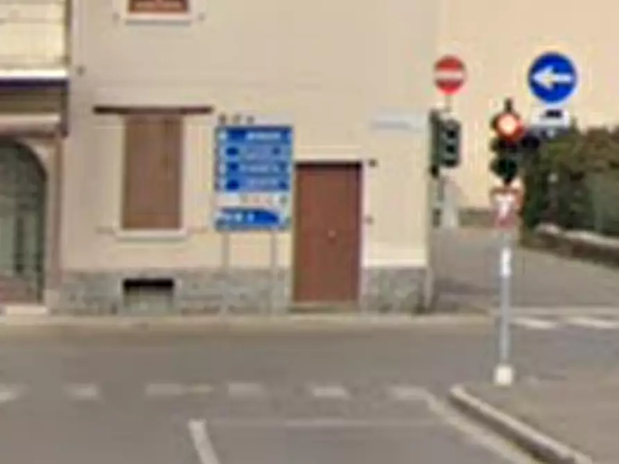 Immagine 13 di Appartamento in vendita  in Piazza F.lli Cervi a Lentate Sul Seveso