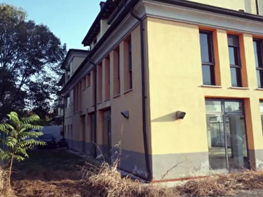 Immagine 14 di Negozio in vendita  in Via Don Ulderico Caffini a Gonzaga