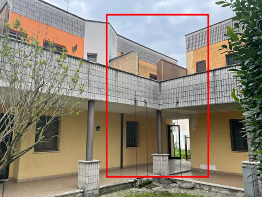 Immagine 7 di Villetta a schiera in vendita  in Via Enrico Berlinguer a Pegognaga