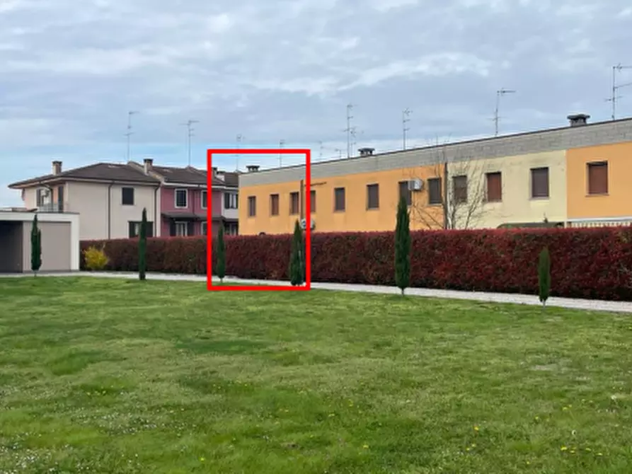 Immagine 1 di Villetta a schiera in vendita  in Via Enrico Berlinguer a Pegognaga