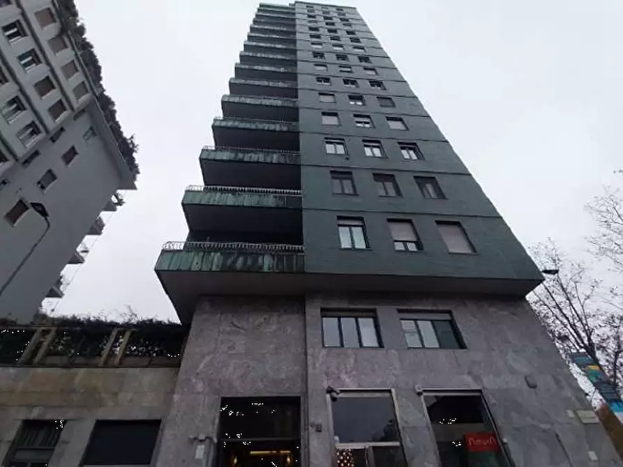 Immagine 2 di Appartamento in vendita  in Piazzale Biancamano a Milano