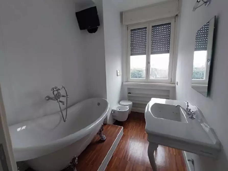 Immagine 10 di Appartamento in vendita  in Piazzale Biancamano a Milano