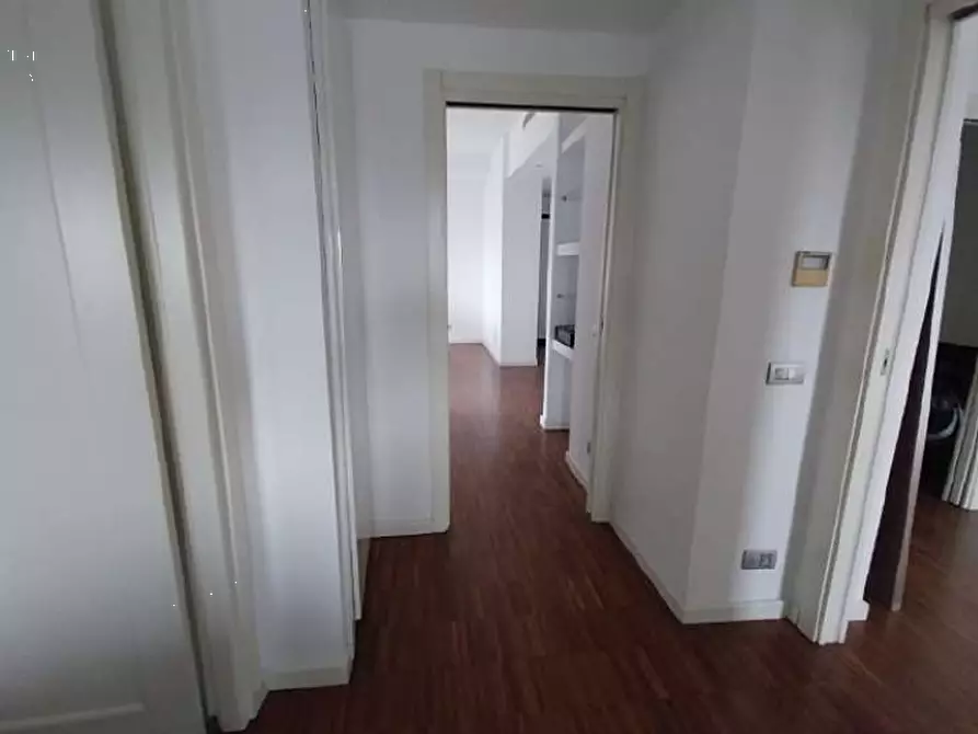 Immagine 12 di Appartamento in vendita  in Piazzale Biancamano a Milano