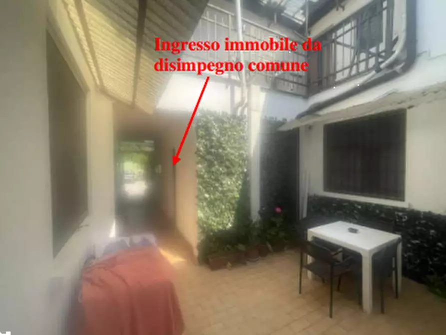 Immagine 2 di Appartamento in vendita  in Via degli Umiliati a Milano