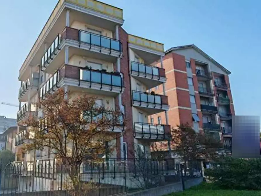 Immagine 4 di Appartamento in vendita  in Via Leopardi a Trezzano Sul Naviglio