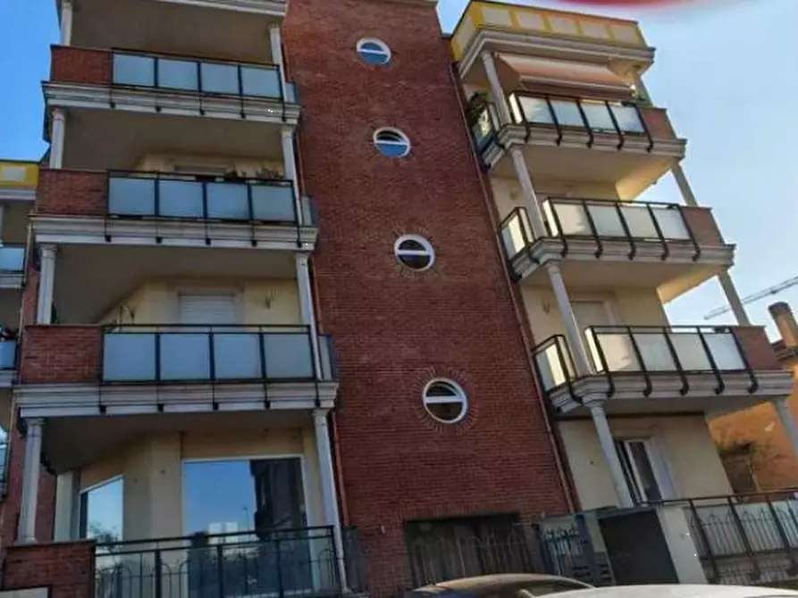 Immagine 5 di Appartamento in vendita  in Via Leopardi a Trezzano Sul Naviglio