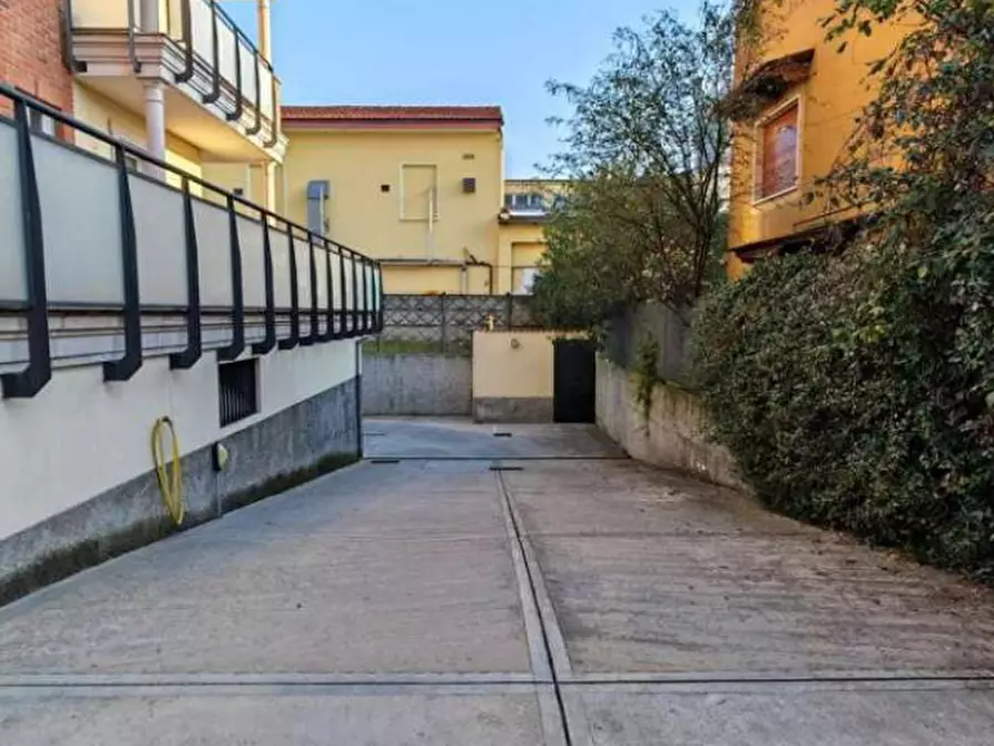 Immagine 7 di Appartamento in vendita  in Via Leopardi a Trezzano Sul Naviglio