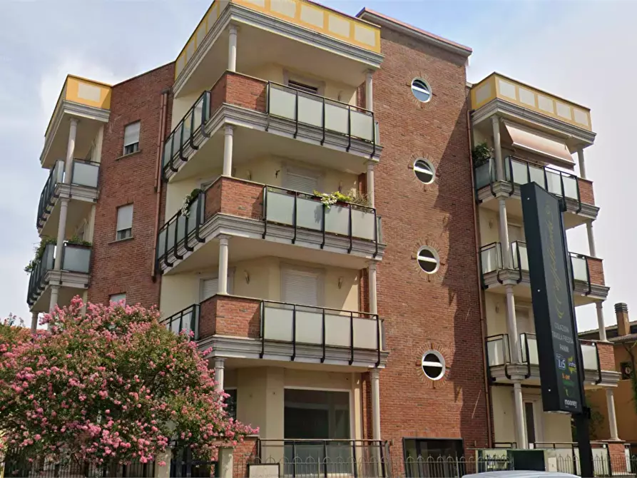 Immagine 12 di Appartamento in vendita  in Via Leopardi a Trezzano Sul Naviglio