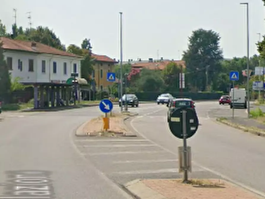 Immagine 17 di Appartamento in vendita  in Via Leopardi a Trezzano Sul Naviglio