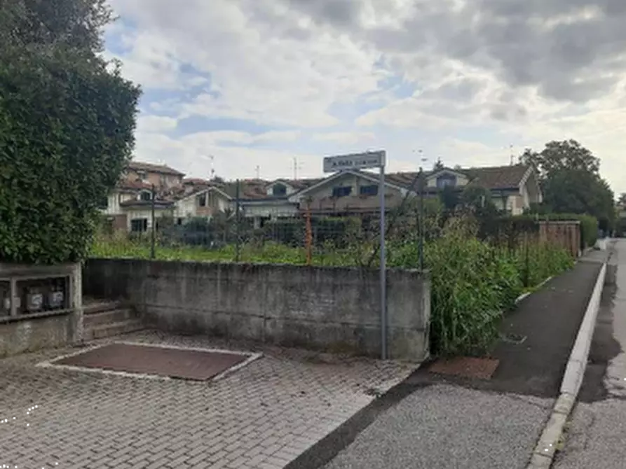 Immagine 9 di Garage in vendita  in Via Alessandro Volta a Cassano D'adda