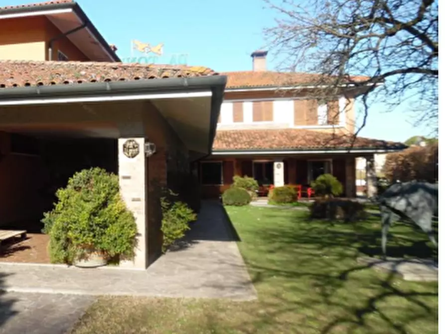 Immagine 5 di Negozio in vendita  in Via Sentinis a Varmo