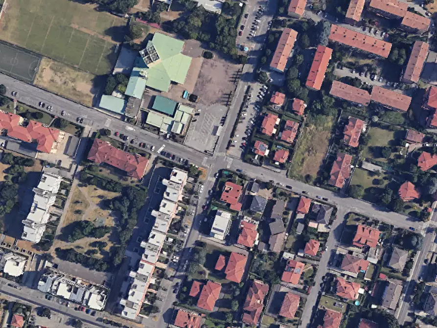 Immagine 12 di Garage in vendita  in Via Alessandro Volta a Cassano D'adda