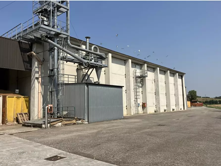 Immagine 10 di Capannone industriale in vendita  in Via San Martino Carano a Mirandola