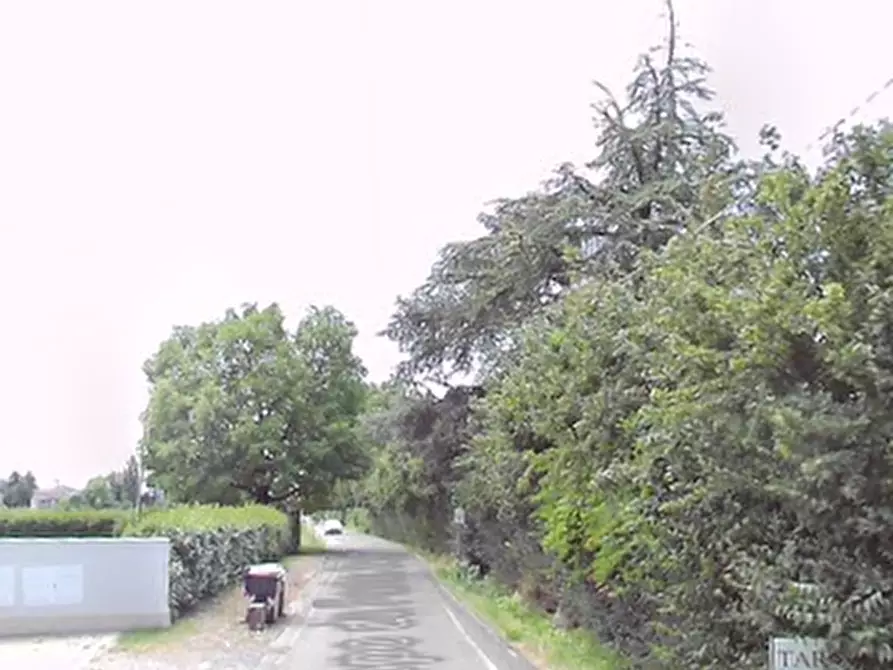 Immagine 8 di Negozio in vendita  in Via Jacopo da Porto Sud a Modena