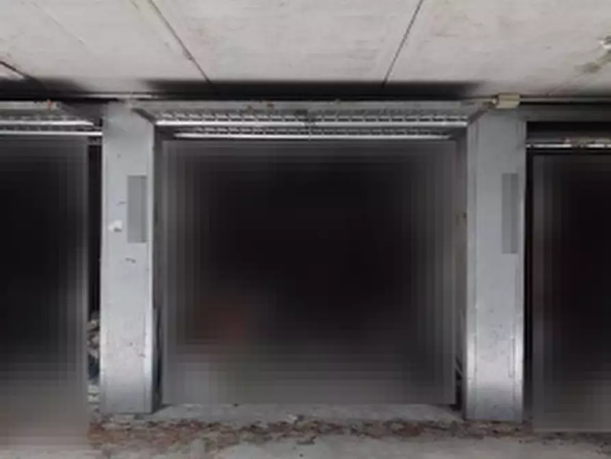 Immagine 5 di Garage in vendita  in Via Alessandro Volta a Cassano D'adda