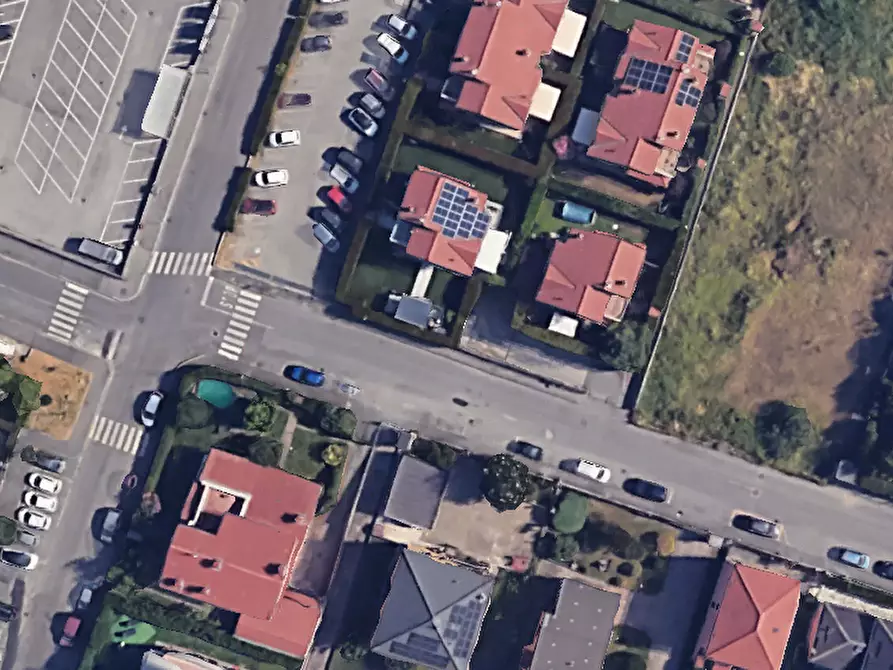 Immagine 8 di Garage in vendita  in Via Alessandro Volta a Cassano D'adda