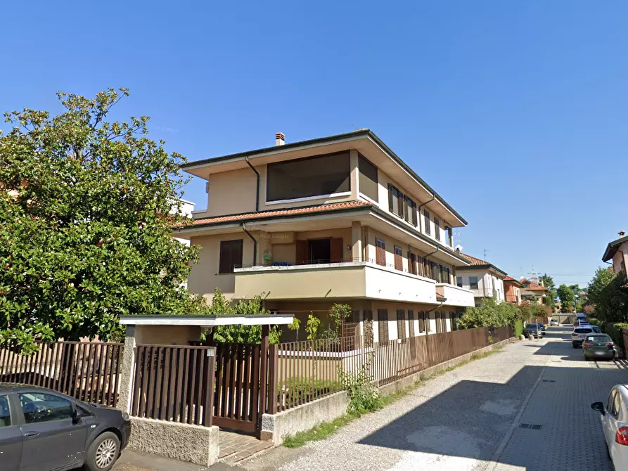 Immagine 8 di Appartamento in vendita  in Via Cesare Battisti a Rho