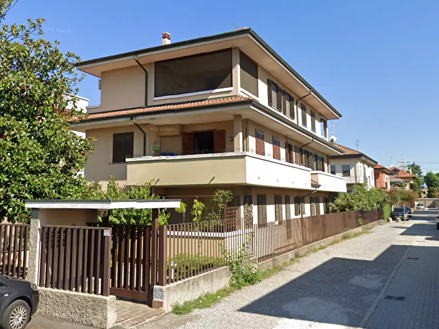 Immagine 10 di Appartamento in vendita  in Via Cesare Battisti a Rho