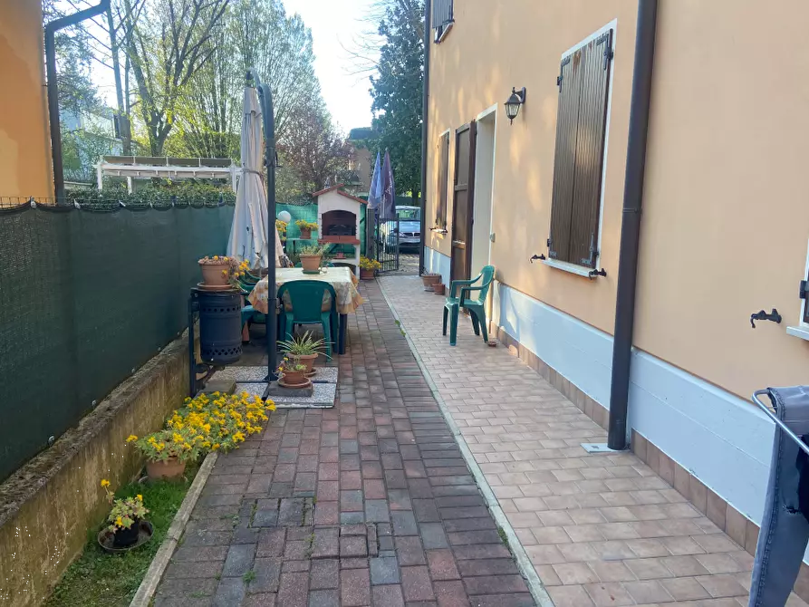 Immagine 4 di Appartamento in vendita  in Via Pivetta a Campagnola Emilia