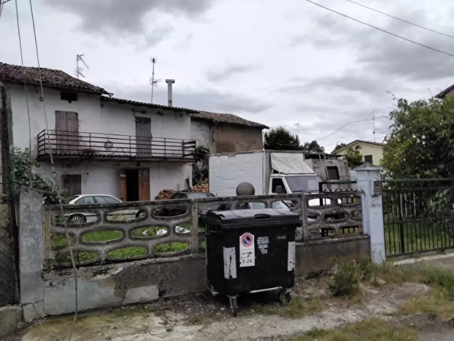 Immagine 3 di Casa indipendente in vendita  in Via Benvenuto Cellini a Castelnovo Di Sotto