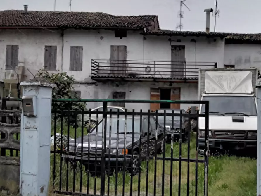 Immagine 4 di Casa indipendente in vendita  in Via Benvenuto Cellini a Castelnovo Di Sotto