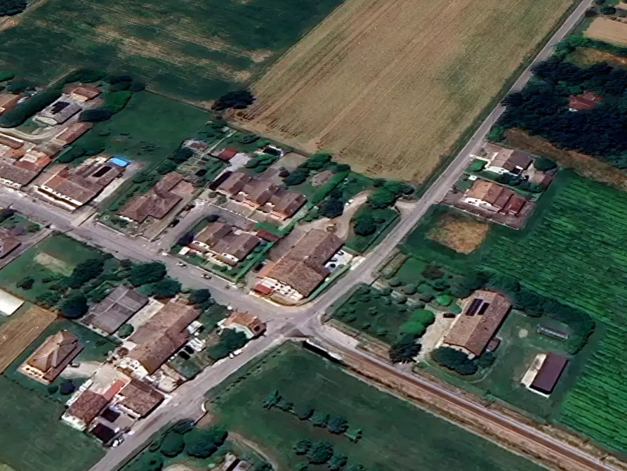 Immagine 11 di Casa indipendente in vendita  in Via Benvenuto Cellini a Castelnovo Di Sotto