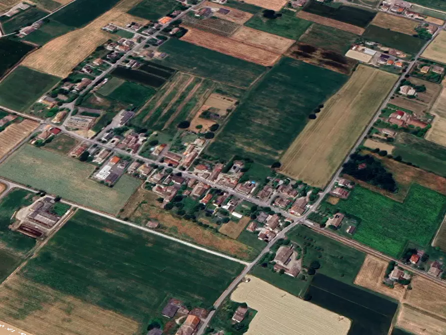 Immagine 13 di Casa indipendente in vendita  in Via Benvenuto Cellini a Castelnovo Di Sotto