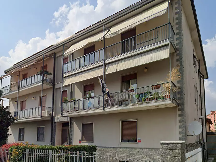 Immagine 9 di Appartamento in vendita  in Via Enrico Fermi a Senago