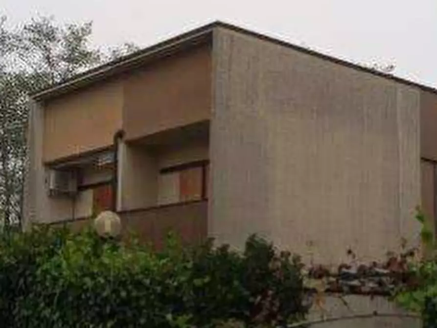 Immagine 1 di Villetta a schiera in vendita  in Via Dante Alighieri a Cesate