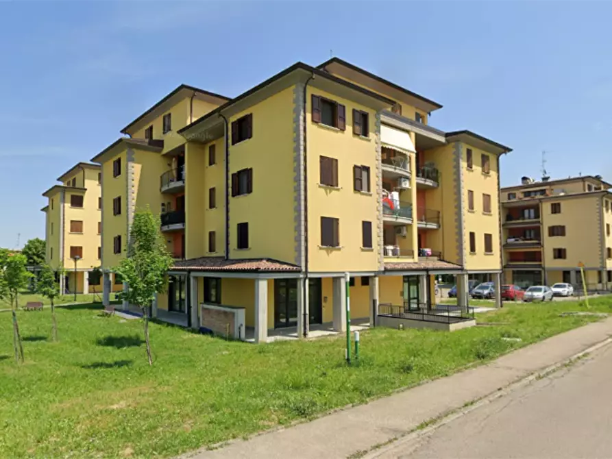 Immagine 16 di Negozio in vendita  in Piazzale Ventisette Gennaio a Casalgrande