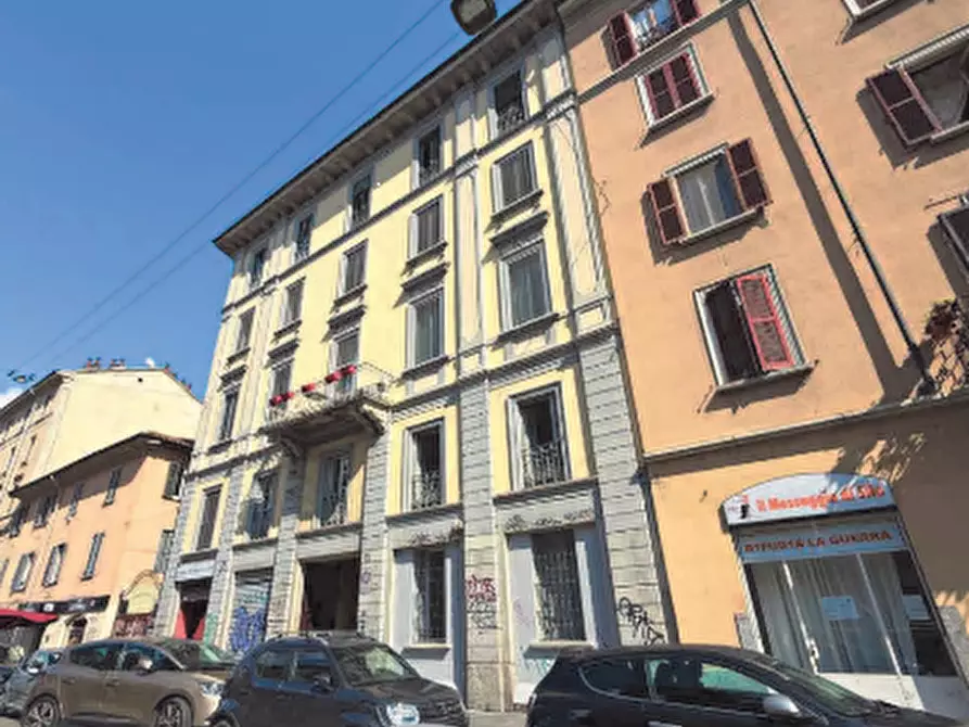 Immagine 1 di Appartamento in vendita  in Via Ascanio Sforza a Milano