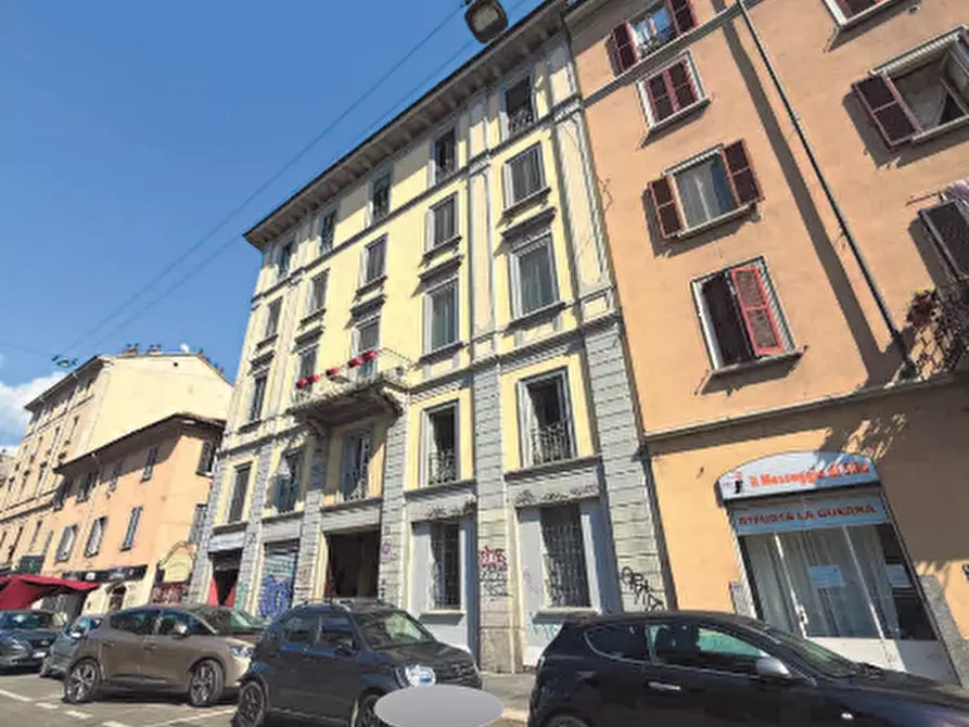 Immagine 5 di Appartamento in vendita  in Via Ascanio Sforza a Milano