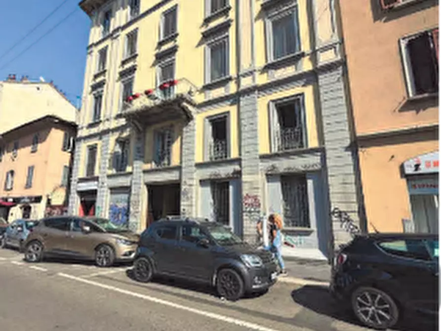 Immagine 7 di Appartamento in vendita  in Via Ascanio Sforza a Milano