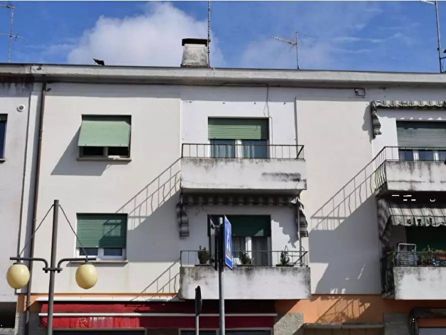 Immagine 3 di Appartamento in vendita  in Viale Venezia Giulia a Cormons