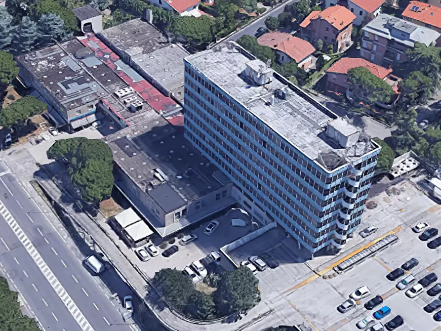 Immagine 4 di Negozio in vendita  in via Sergio Cavina a Ravenna