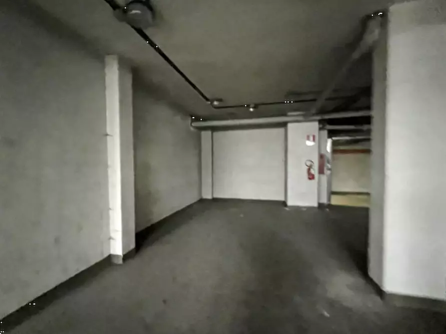 Immagine 3 di Magazzino in vendita  in Via Bolzano a Collegno