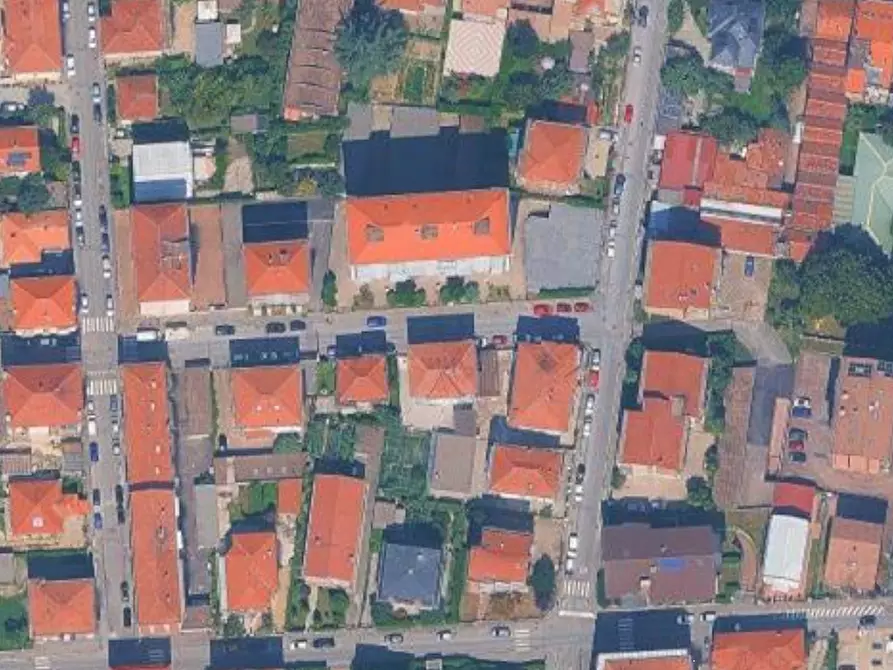 Immagine 12 di Magazzino in vendita  in Via Bolzano a Collegno