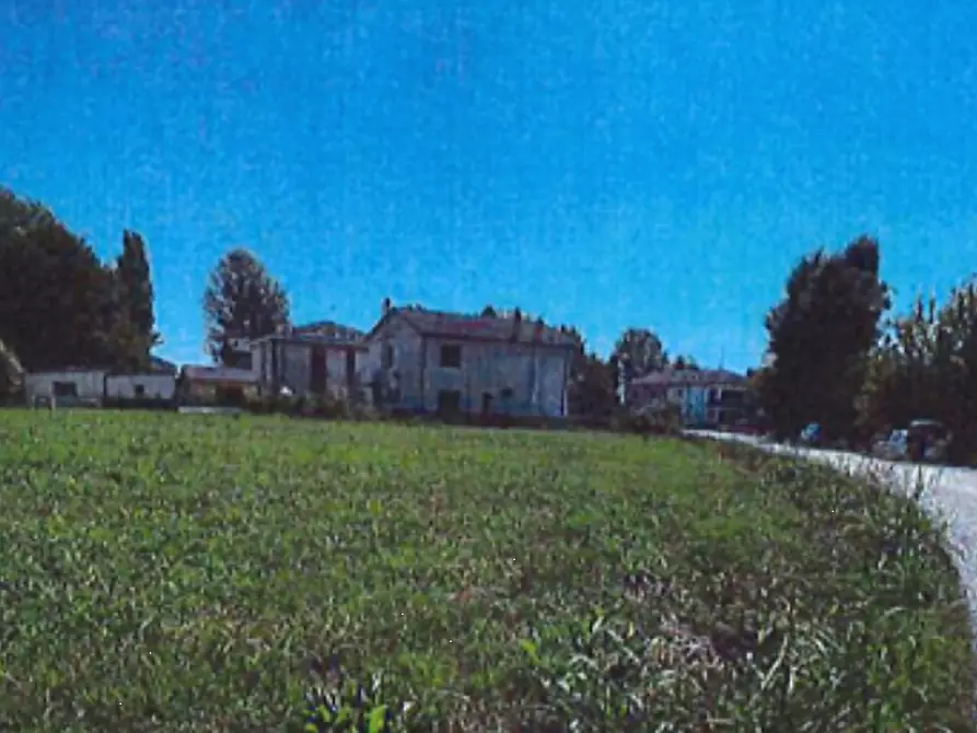 Immagine 2 di Terreno edificabile in vendita  in Via Correggio a Bondeno