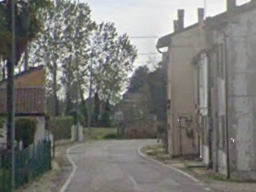 Immagine 11 di Negozio in vendita  in Via Vittorio Veneto a Riva Del Po