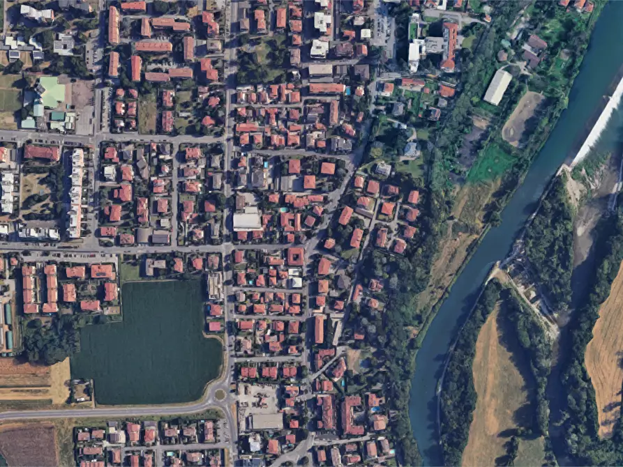 Immagine 8 di Garage in vendita  in Via Alessandro Volta a Cassano D'adda